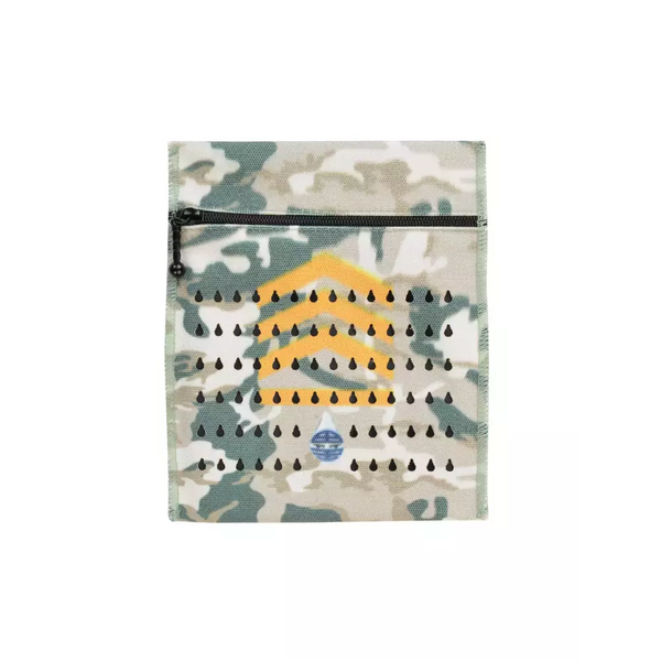 Insulin cooling wallet for 4 vials or eye drops in a camo design, Dia-Cool pouch.