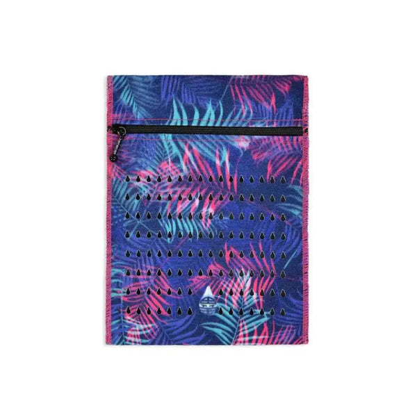 Insulin cooling wallet for 4 pens or 8 vials, Dia-Cool design, portable diabetic medication storage.