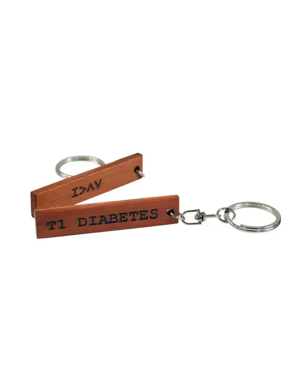 Llavero de madera "Diabetes T1" I>∧∨ - Kaio-Key Hanger