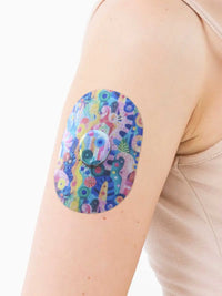 Parche adhesivo para Dexcom G7, diseño Ethereal Bloom, en el brazo