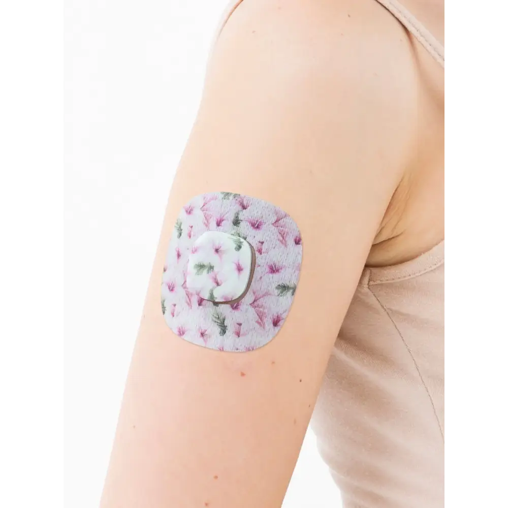 Parche adhesivo para Simplera Sync, serie Spring, en el brazo con su pieza central decorativa