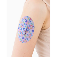 Parche adhesivo para Dexcom G6, serie Spring, en el brazo, primer plano