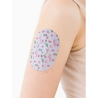 Parche adhesivo para Dexcom G7, serie Spring, en el brazo, primer plano