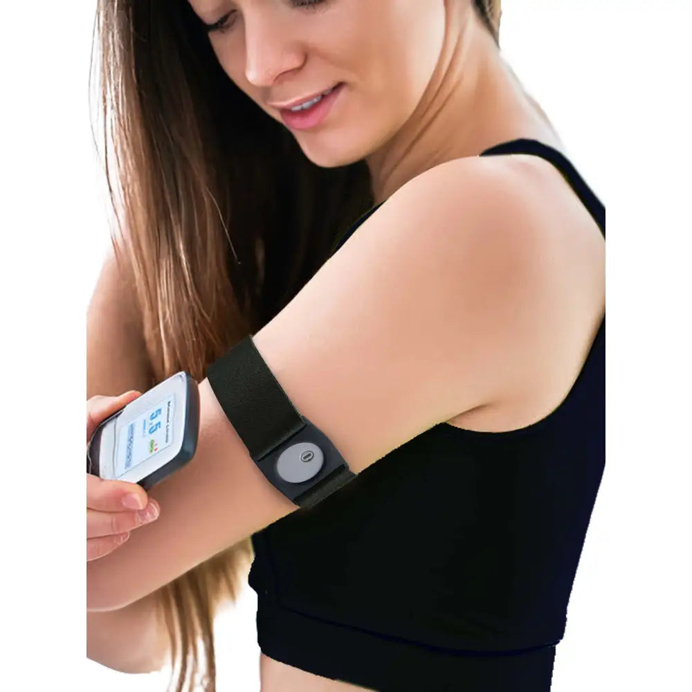 Freestyle Libre 3 Armband - Dia-Style in use by an athlete, ensuring sensor security and comfort.