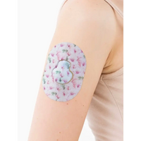 Parche adhesivo para Medtronic Guardian, serie Spring, en el brazo, primer plano